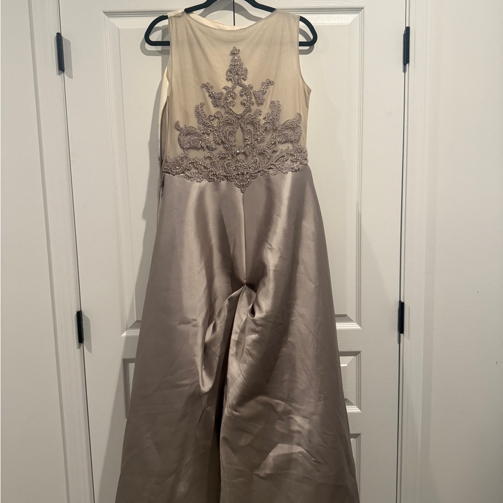 Gown/Dress